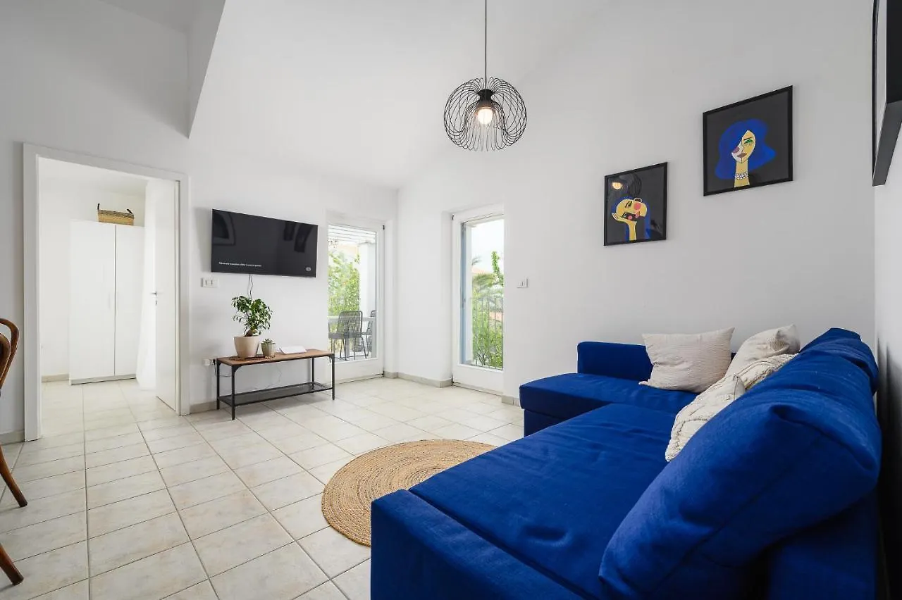 Apartment Tramontana Near The Beach In Basanija - Umag