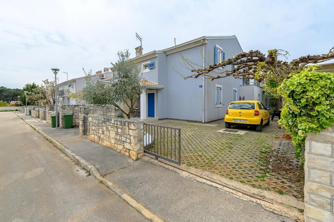 Apartment Tramontana Near The Beach In Basanija - Umag 0*,